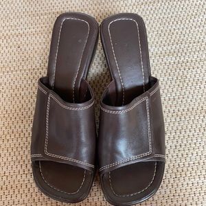 Westies Size 7 Brown Sandals